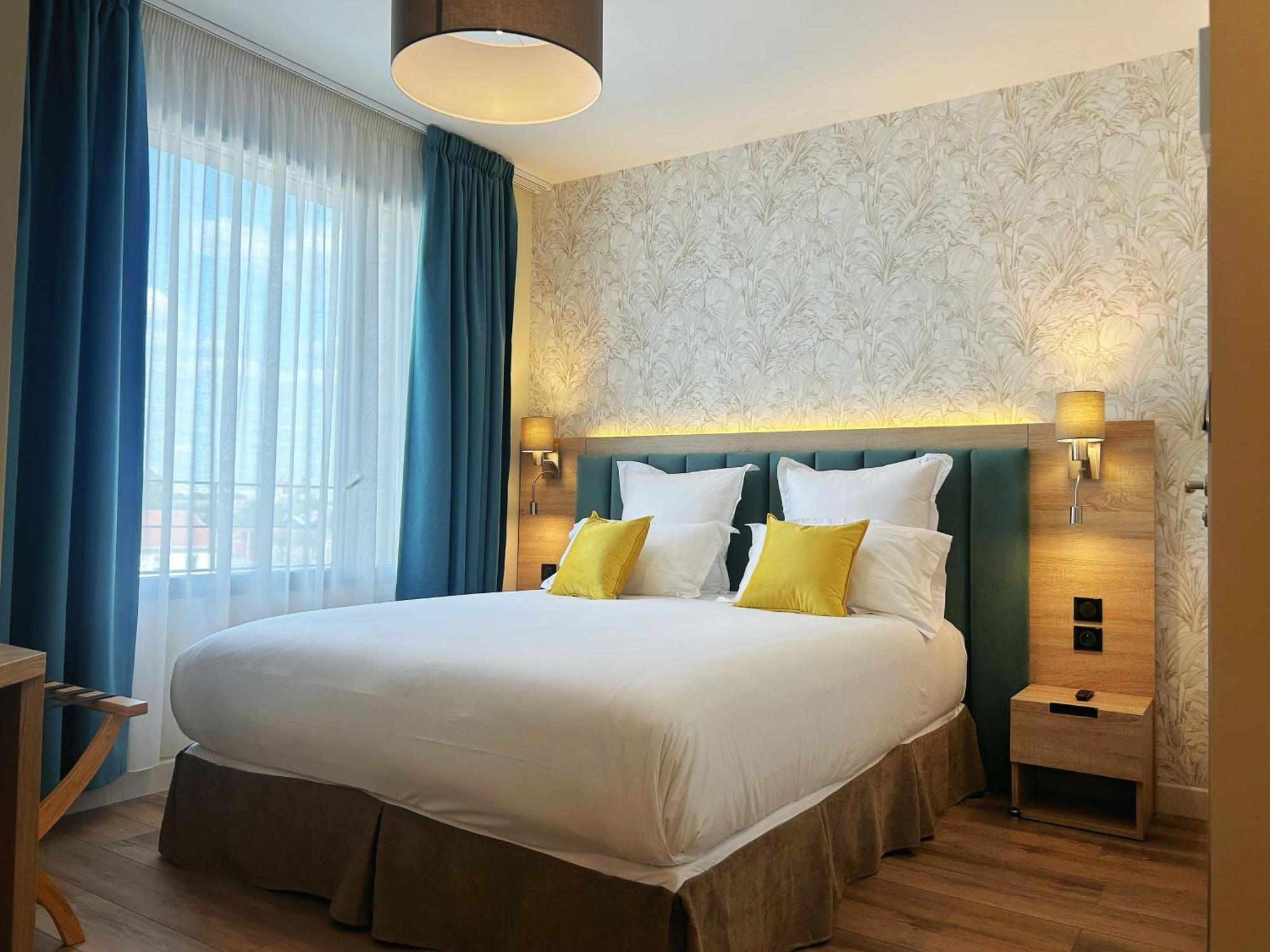 Oden Paris 4*